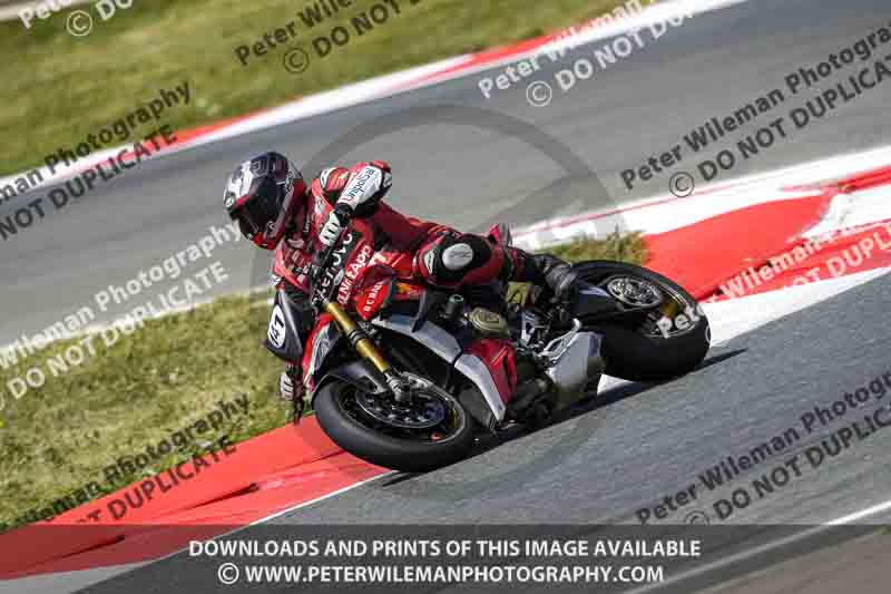 cadwell no limits trackday;cadwell park;cadwell park photographs;cadwell trackday photographs;enduro digital images;event digital images;eventdigitalimages;navarra;no limits trackdays;peter wileman photography;racing digital images;trackday digital images;trackday photos
